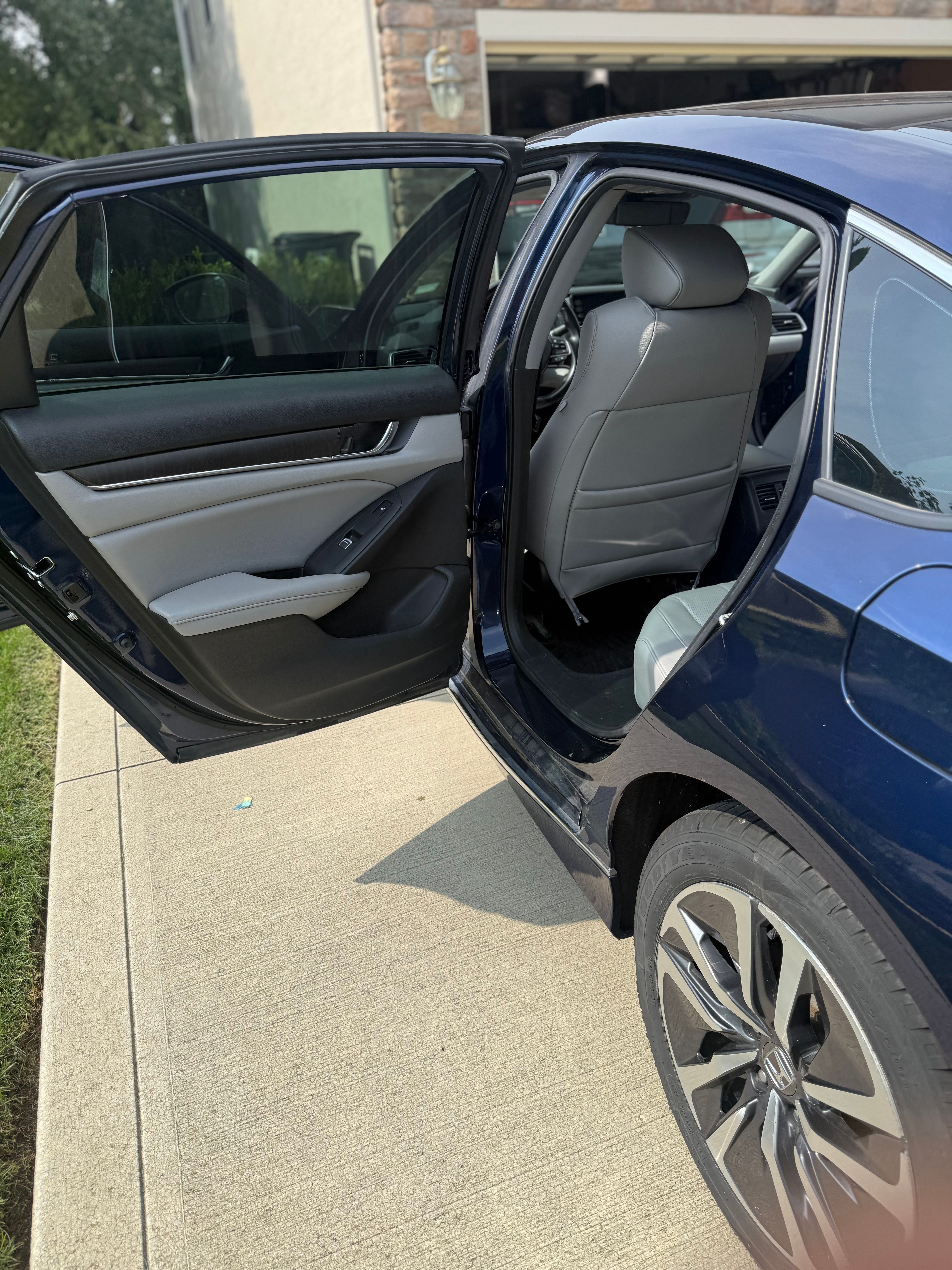 Used 2020 Honda Accord Touring image 10