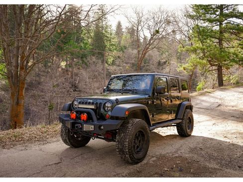 Used 2010 Jeep Wrangler Unlimited Sport image 21