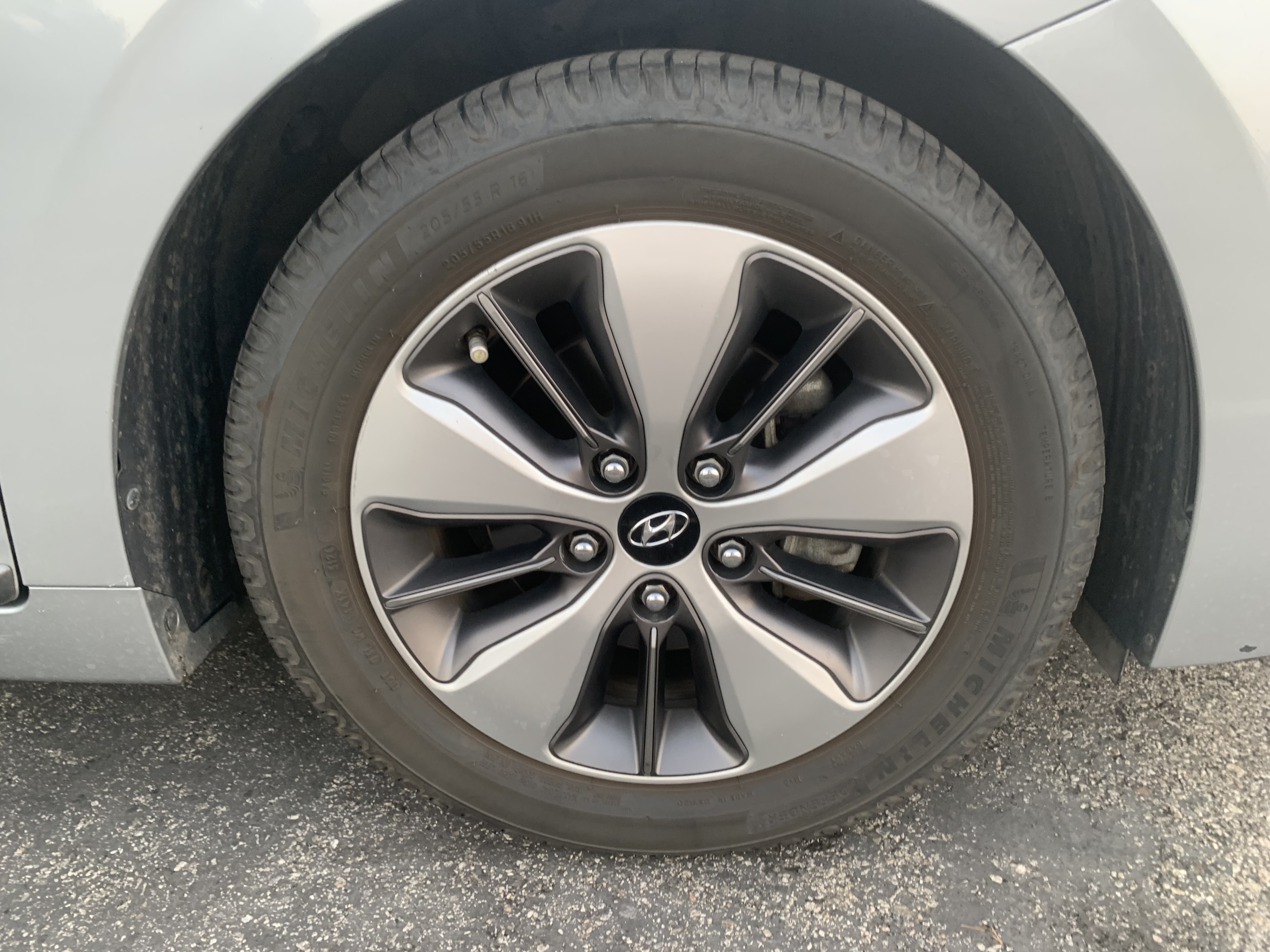 Used 2019 Hyundai Ioniq Limited w/ Ultimate Package 02 FWD image 18