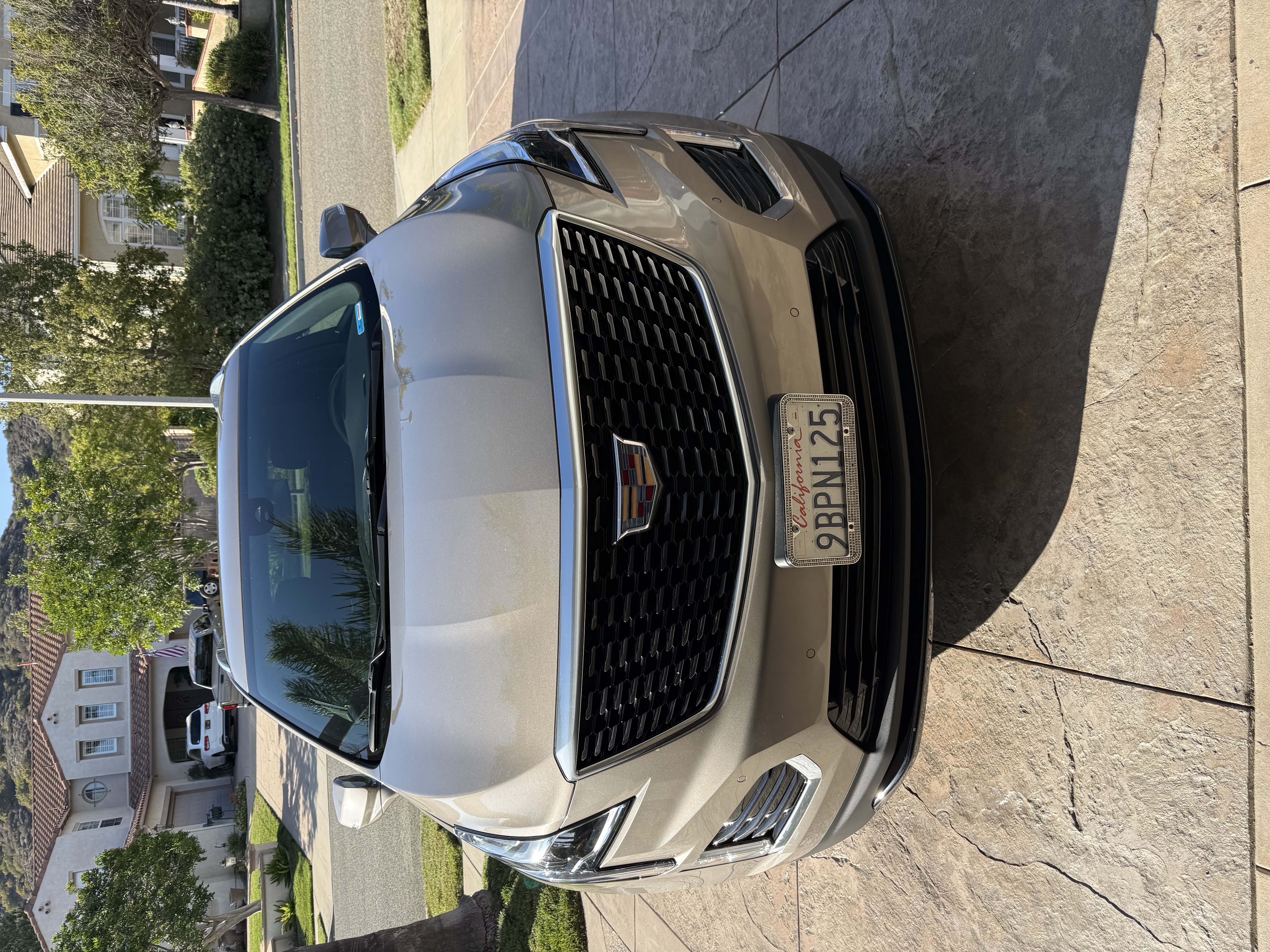 Used 2022 Cadillac XT5 Luxury FWD image 1