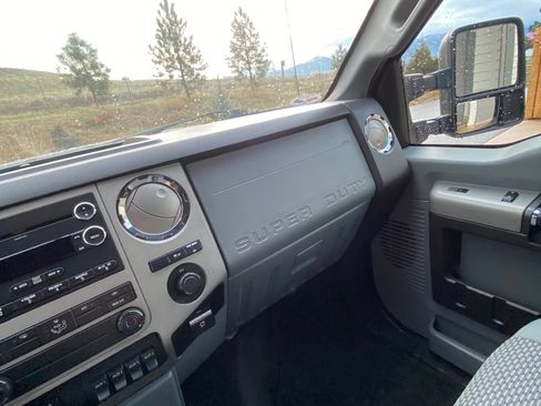 Used 2016 Ford F250 XLT w/ XLT Value Package image 26