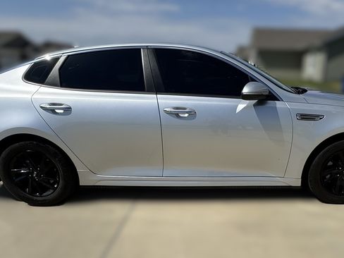 Used 2019 Kia Optima LX image 5