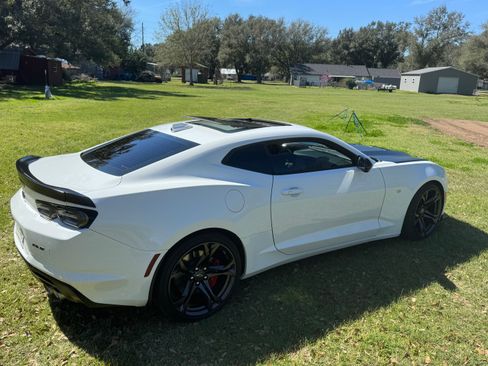 Used 2021 Chevrolet Camaro SS image 5
