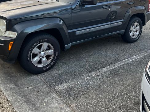 Used 2011 Jeep Liberty Sport w/ Popular Equipment Group image 1