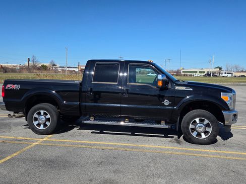 Used 2016 Ford F350 Lariat w/ Lariat Ultimate Package image 4