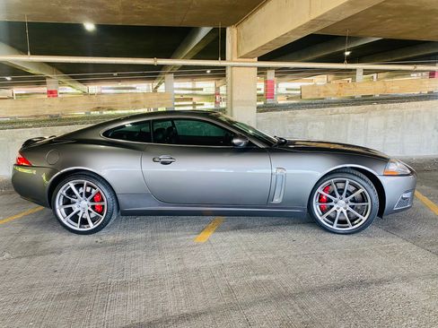 Used 2009 Jaguar XKR R RWD image 5