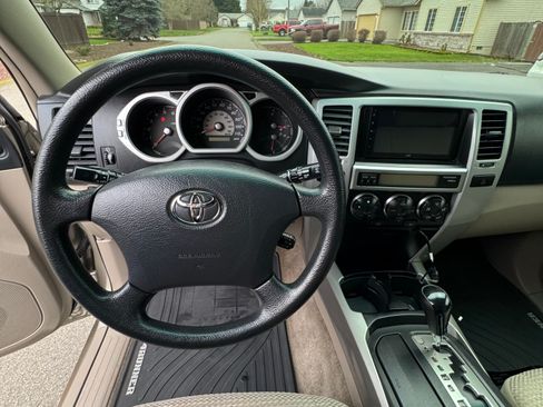 Used 2005 Toyota 4Runner Sport image 28
