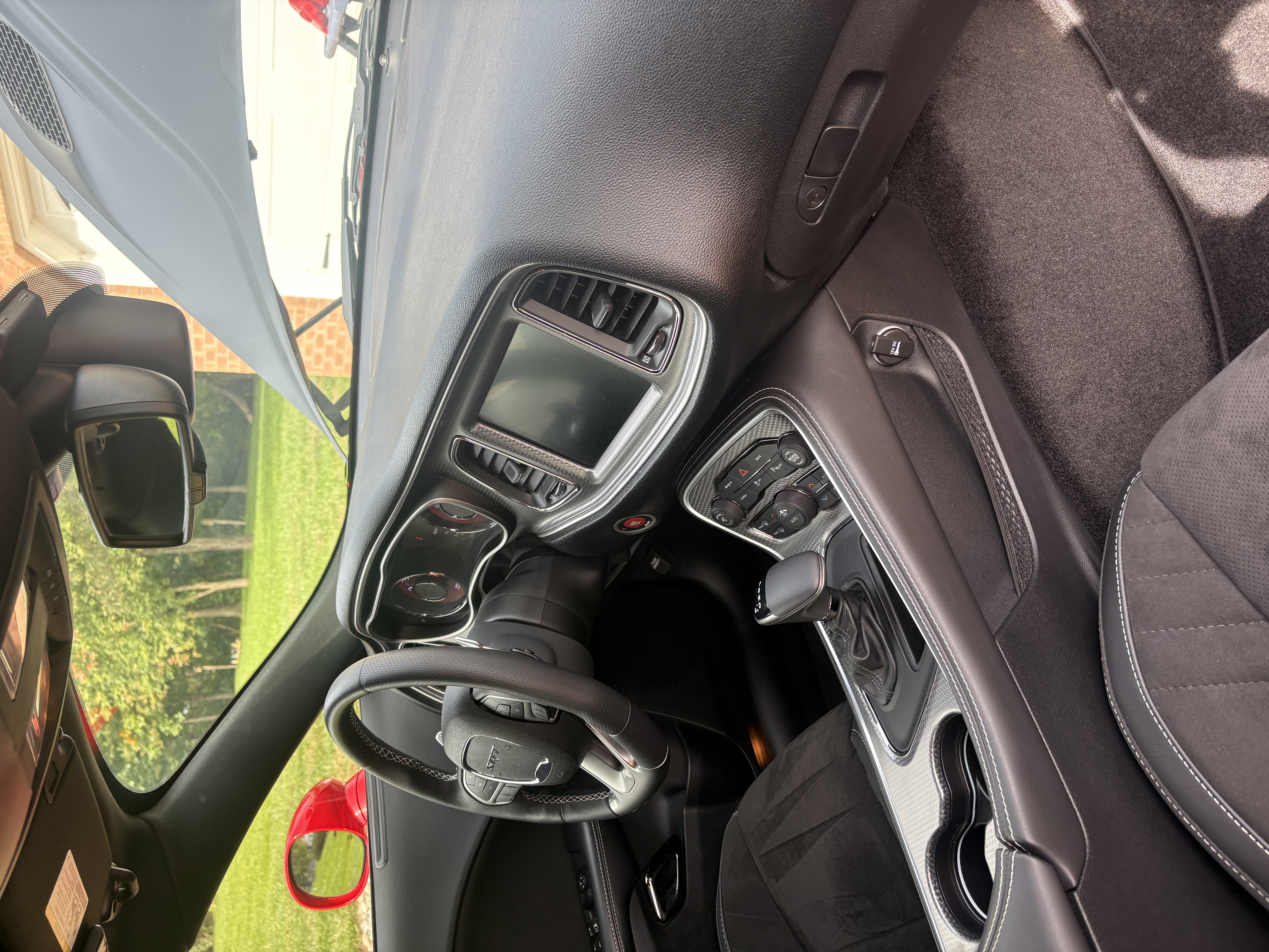 Used 2015 Dodge Challenger SRT Hellcat RWD image 18