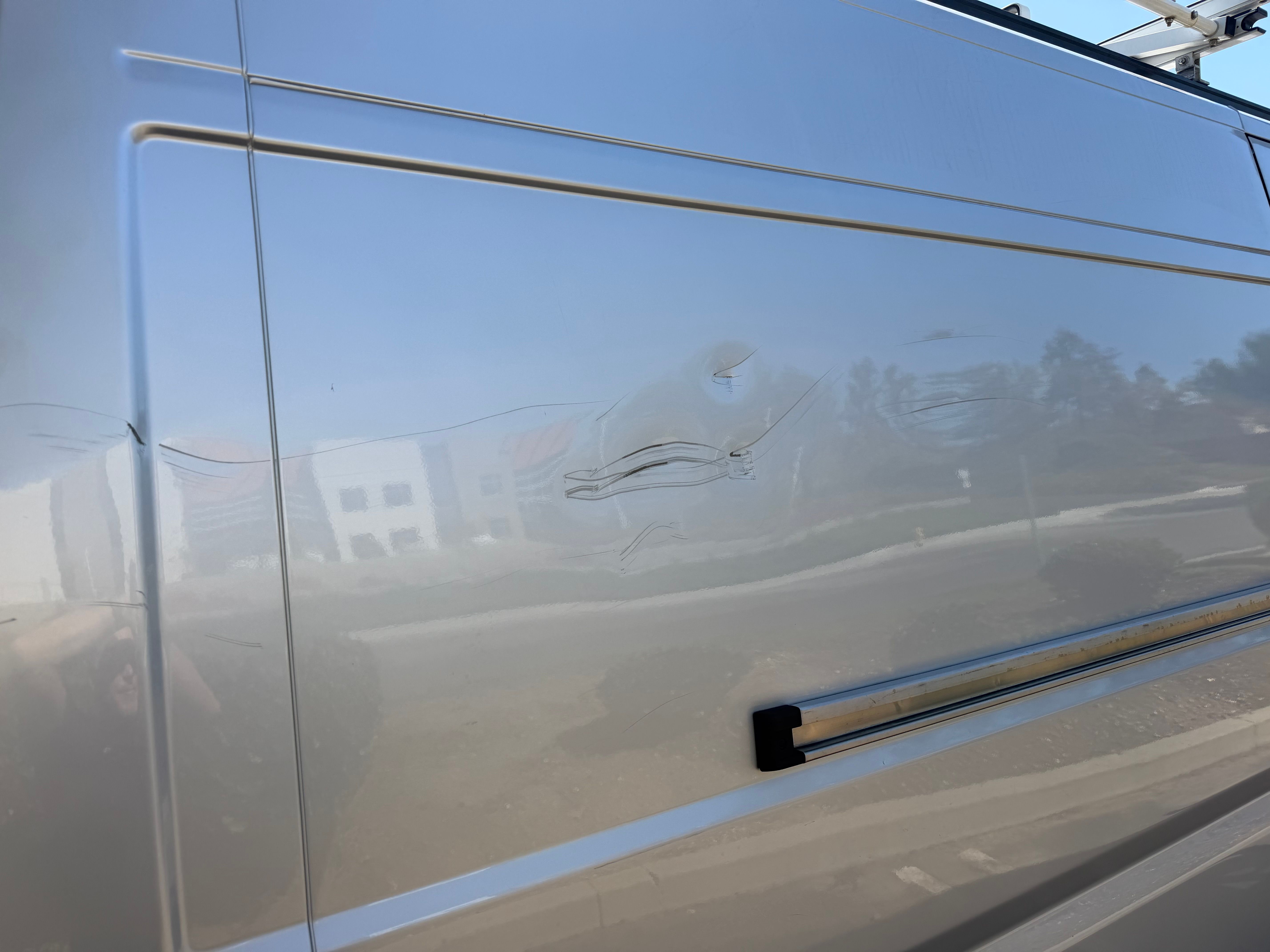 Used 2021 RAM ProMaster 2500 w/ Convenience Group FWD image 9