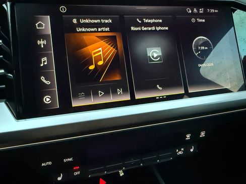 Used 2023 Audi Q4 e-tron Premium w/ Convenience Package image 4