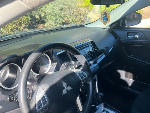 Used 2016 Mitsubishi Lancer ES image 9