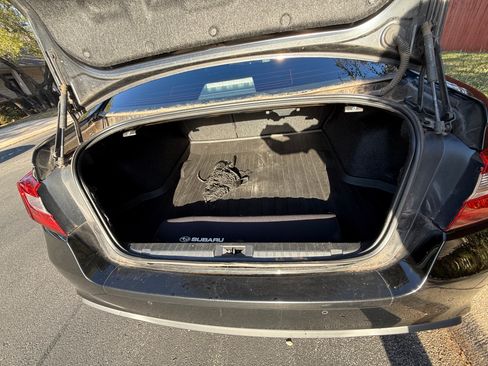 Used 2018 Subaru Legacy 3.6R Limited image 12