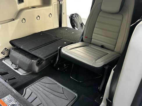 Used 2022 Ford Transit Connect XLT w/ XLT Premium Package image 10