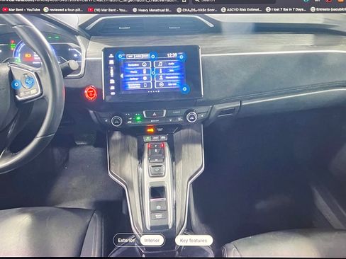 Used 2018 Honda Clarity Touring image 2