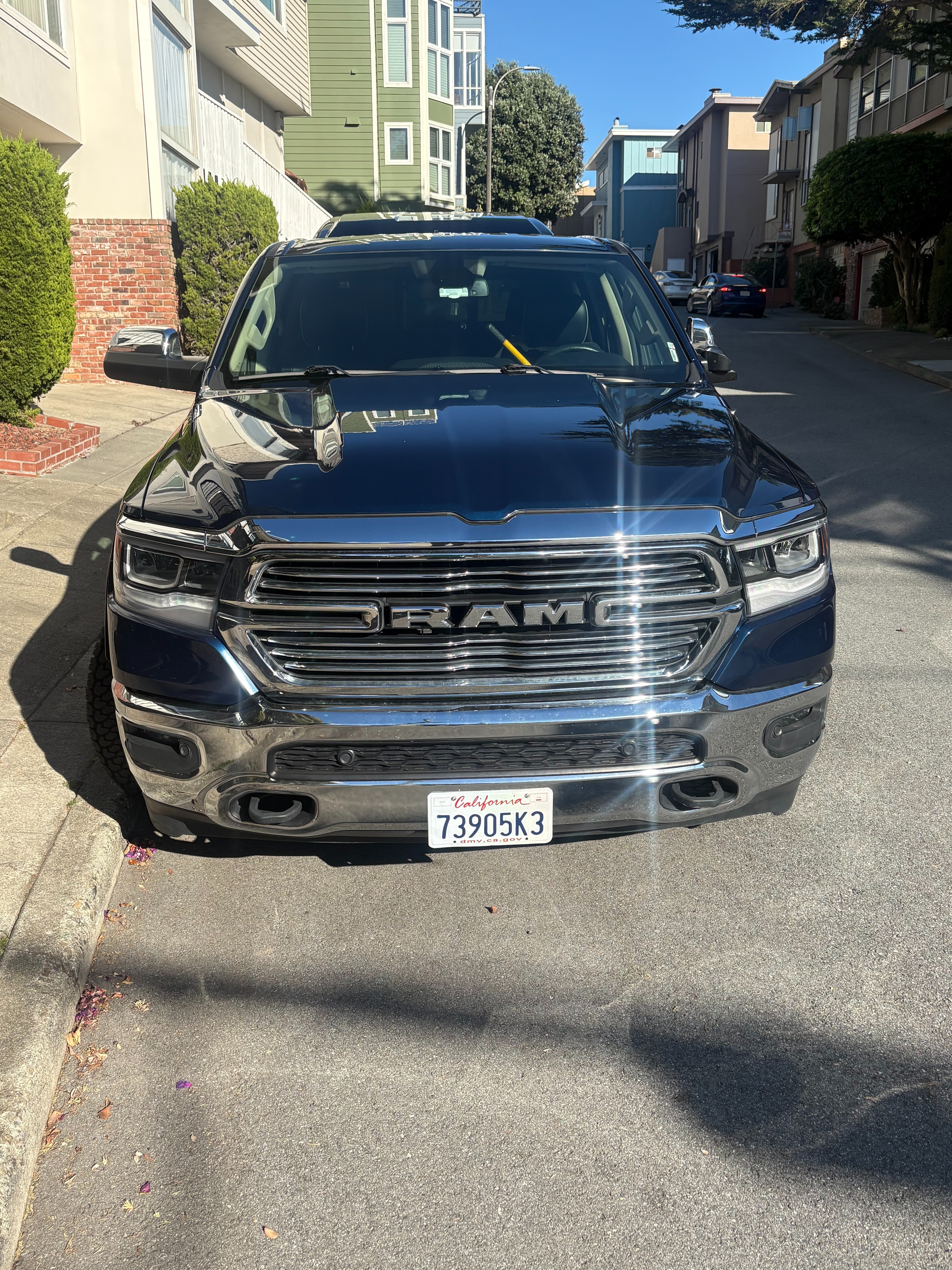 Used 2019 RAM 1500 Laramie AWD/4WD image 2