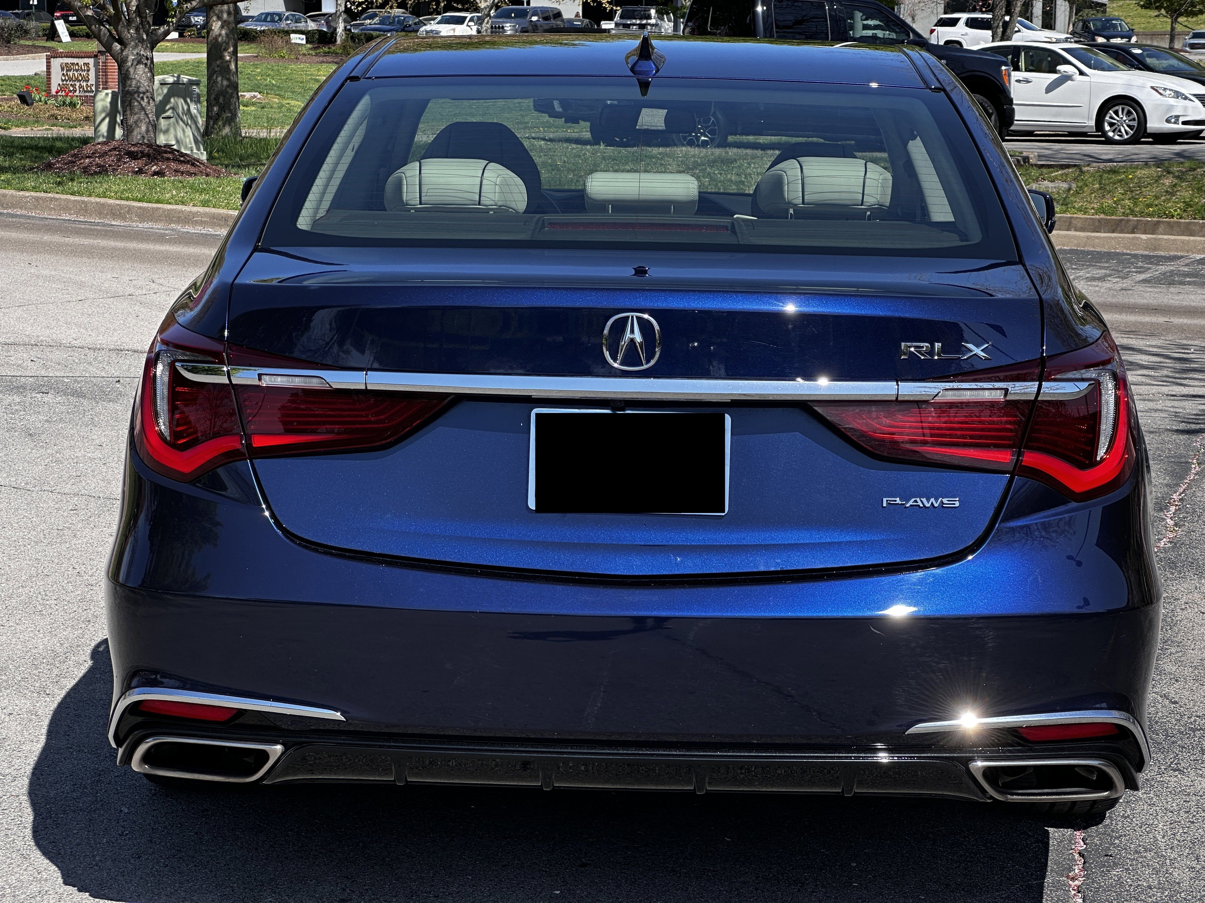 Used 2018 Acura RLX w/ Technology Package FWD image 4