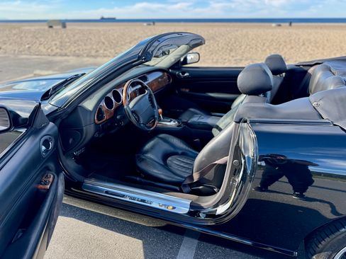 Used 2005 Jaguar XK8 Convertible image 9