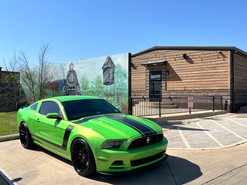 Used 2013 Ford Mustang Boss 302 w/ Boss 302 Accessory Pkg RWD image 15