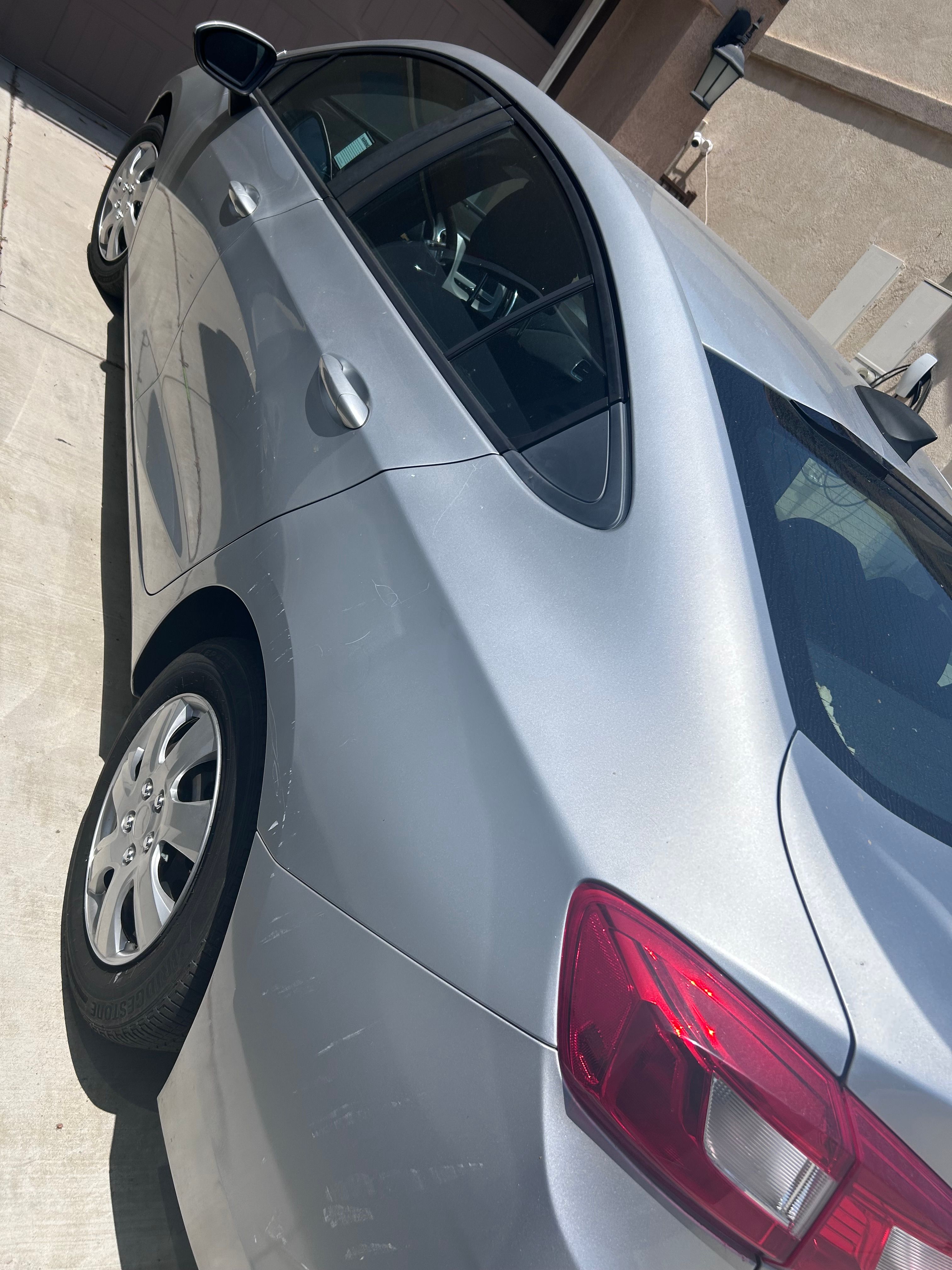 Used 2017 Chevrolet Cruze LS FWD image 1