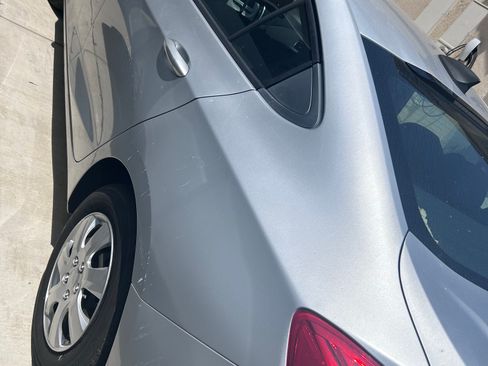 Used 2017 Chevrolet Cruze LS FWD image 1