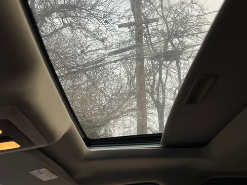 Used 2011 RAM 3500 Laramie image 15