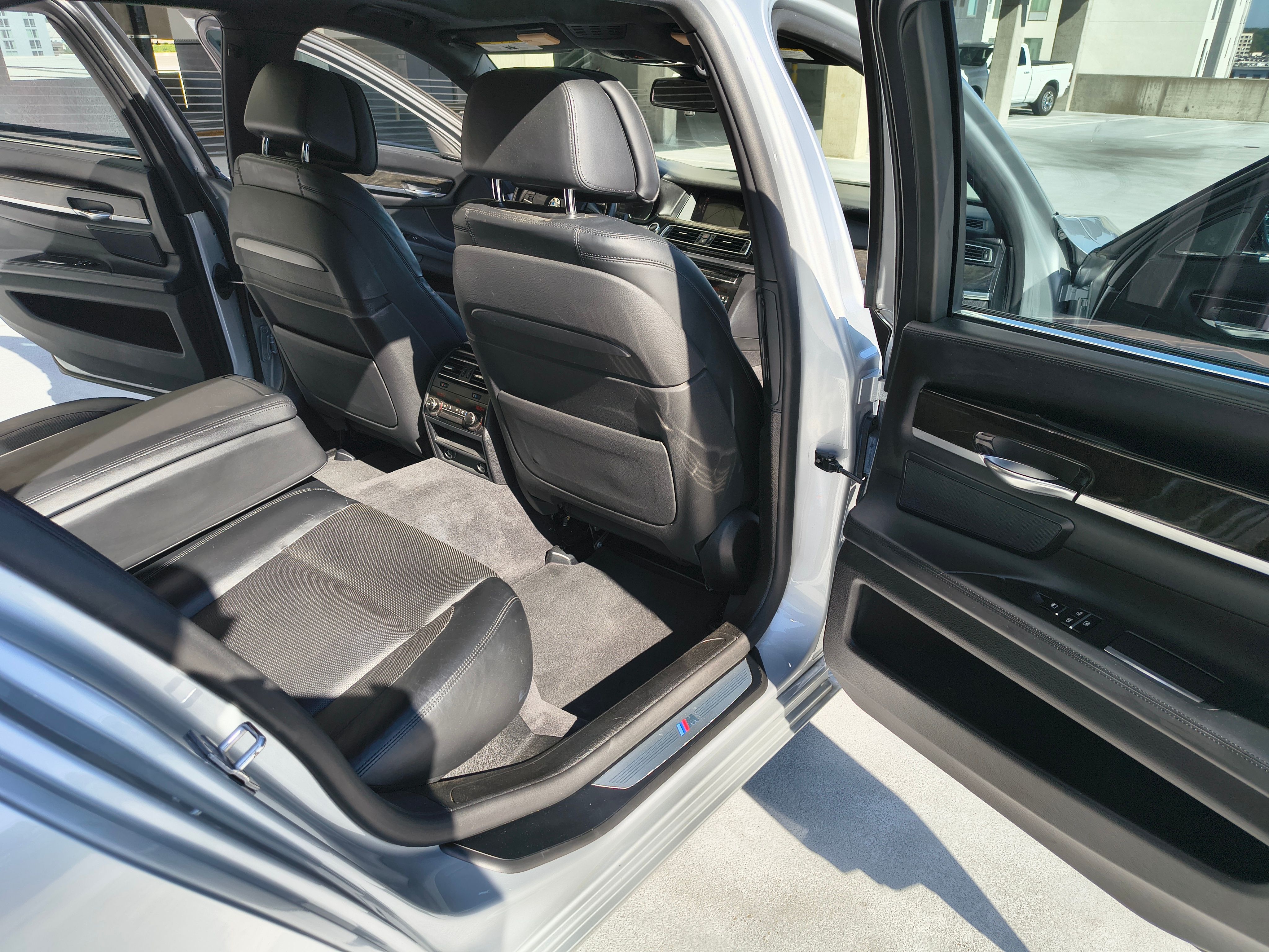 Used 2015 BMW ALPINA B7 RWD image 9