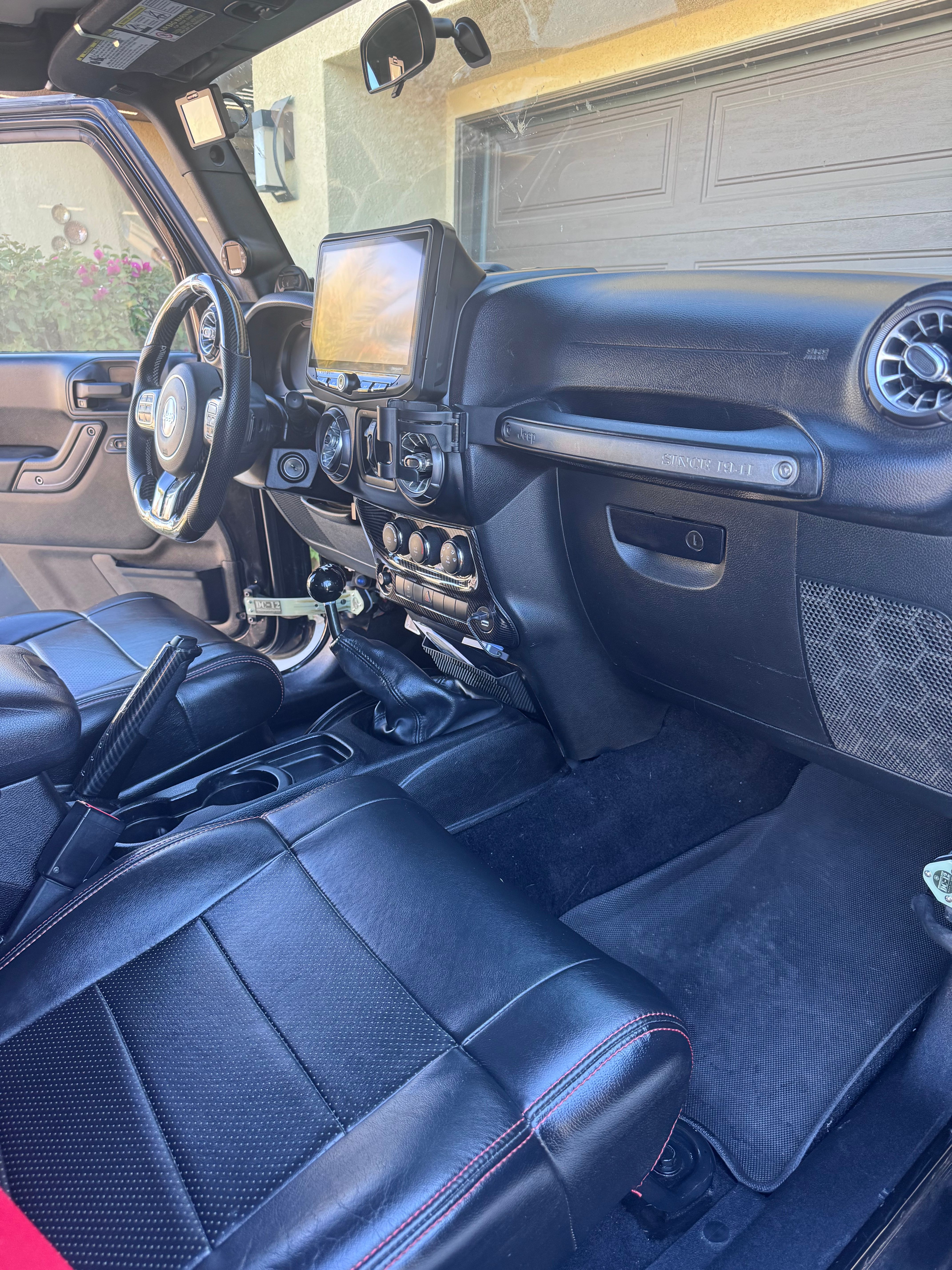 Used 2012 Jeep Wrangler Unlimited Sport AWD/4WD image 5