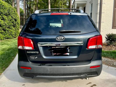 Used 2012 Kia Sorento LX w/ Convenience Pkg image 7