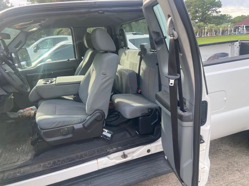 Used 2016 Ford F250 XL w/ Power Equipment Group AWD/4WD image 9