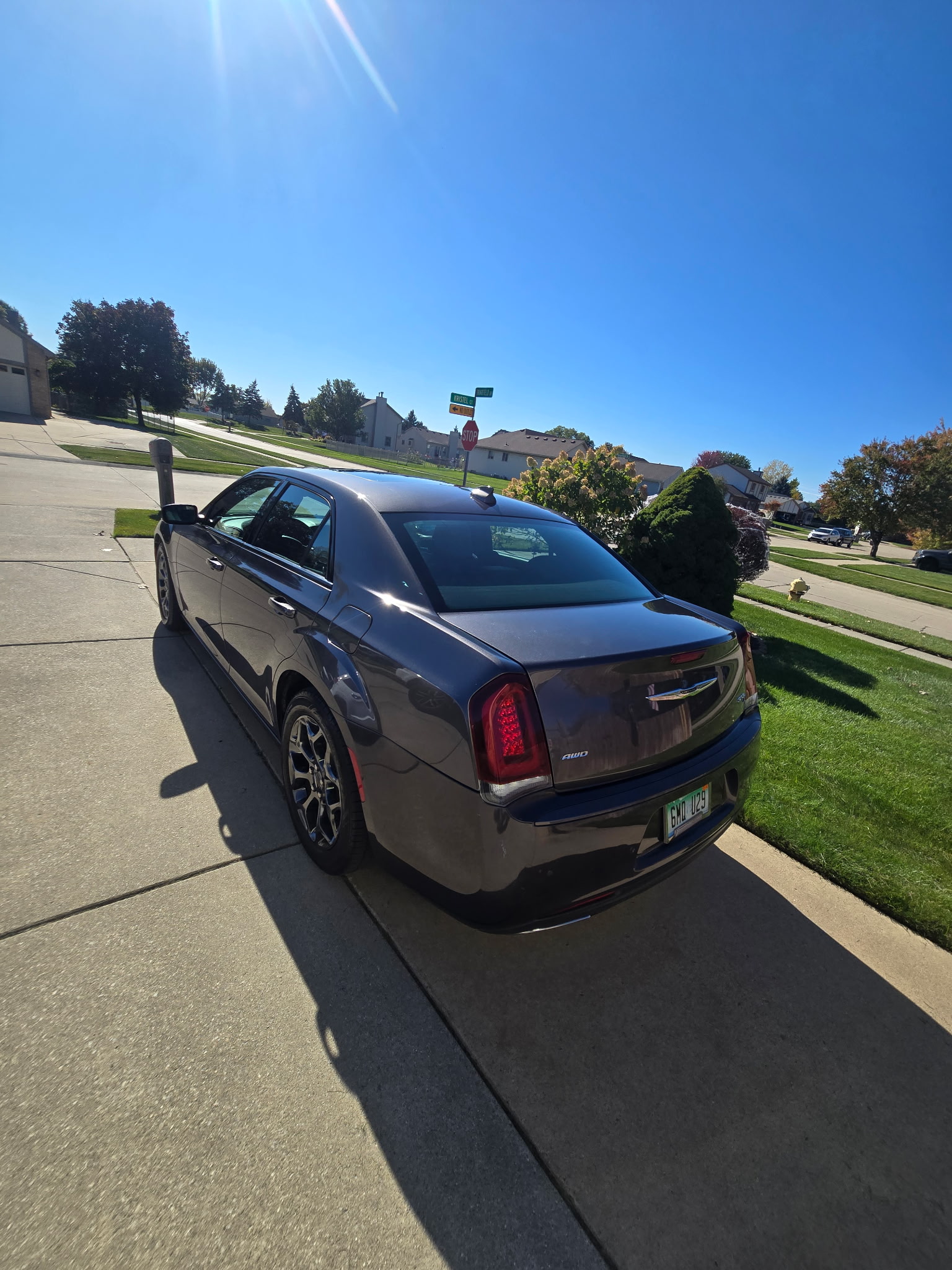Used 2017 Chrysler 300 S w/ 300S Premium Group AWD/4WD image 4