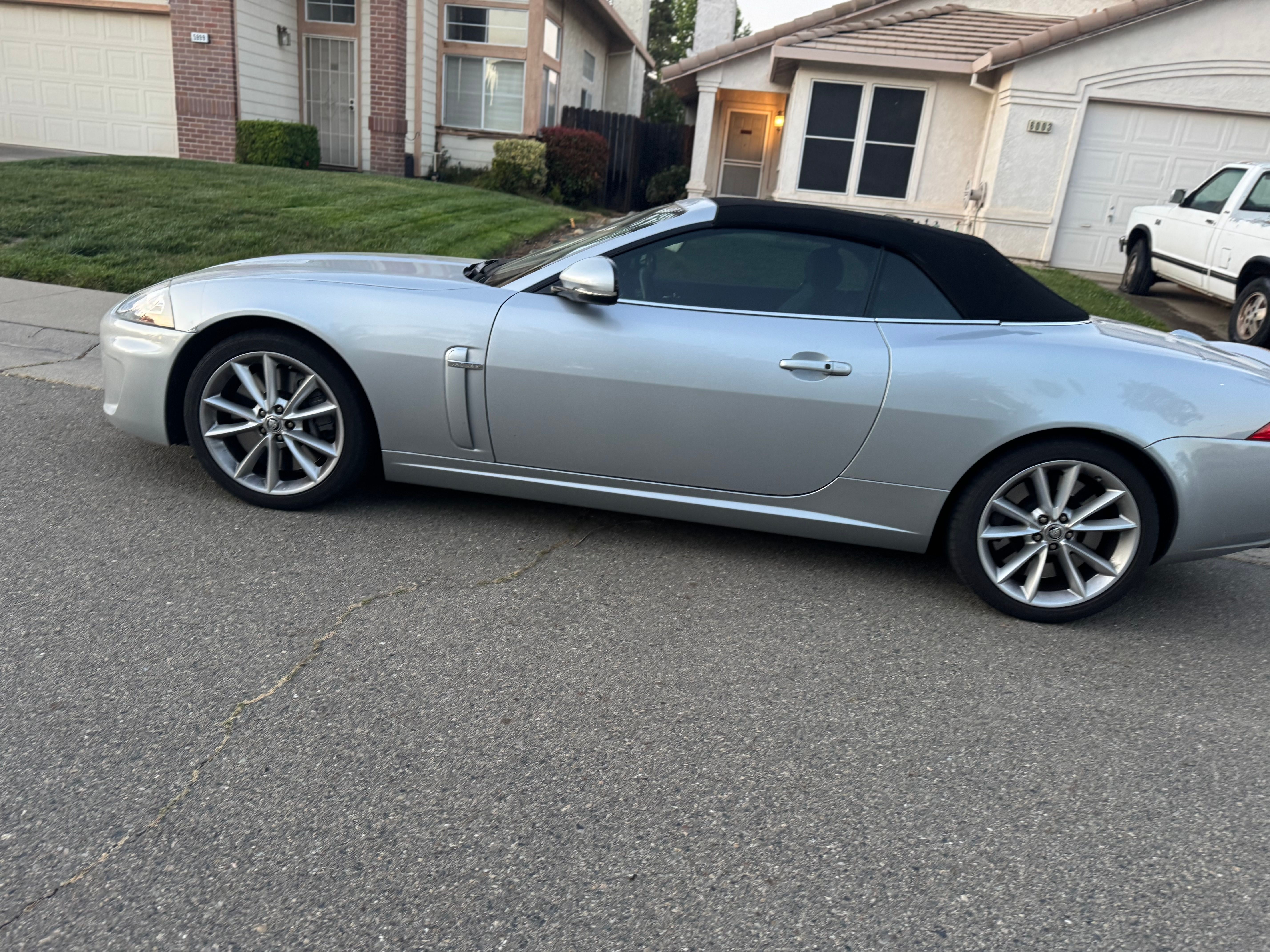 Used 2010 Jaguar XKR R RWD image 5