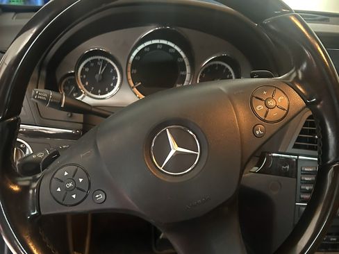 Used 2011 Mercedes-Benz E 550 E 550 Convertible 2D image 14