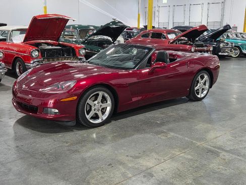Used 2006 Chevrolet Corvette Convertible w/ Preferred Equipment Group image 12