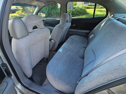 Used 2004 Buick Le Sabre Custom image 10