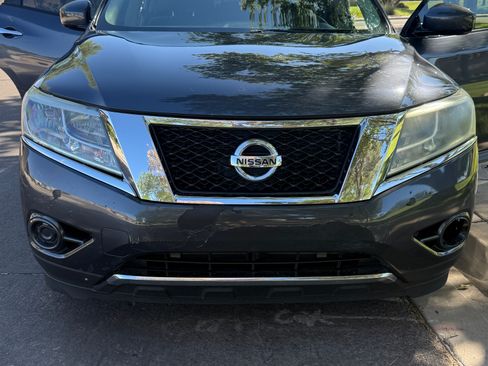 Used 2014 Nissan Pathfinder SV image 13