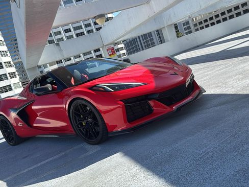 Used 2024 Chevrolet Corvette Z06 w/ Stealth Interior Trim Package image 2