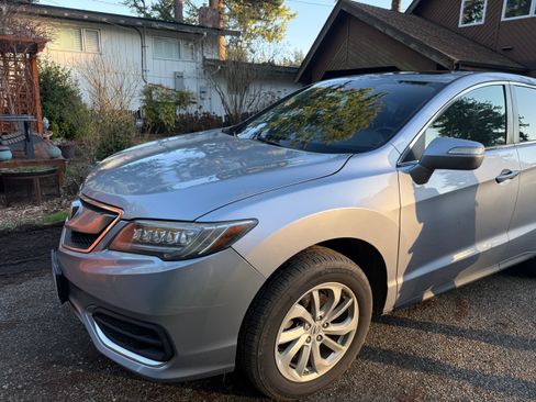 Used 2016 Acura RDX AWD w/ Technology Package image 4