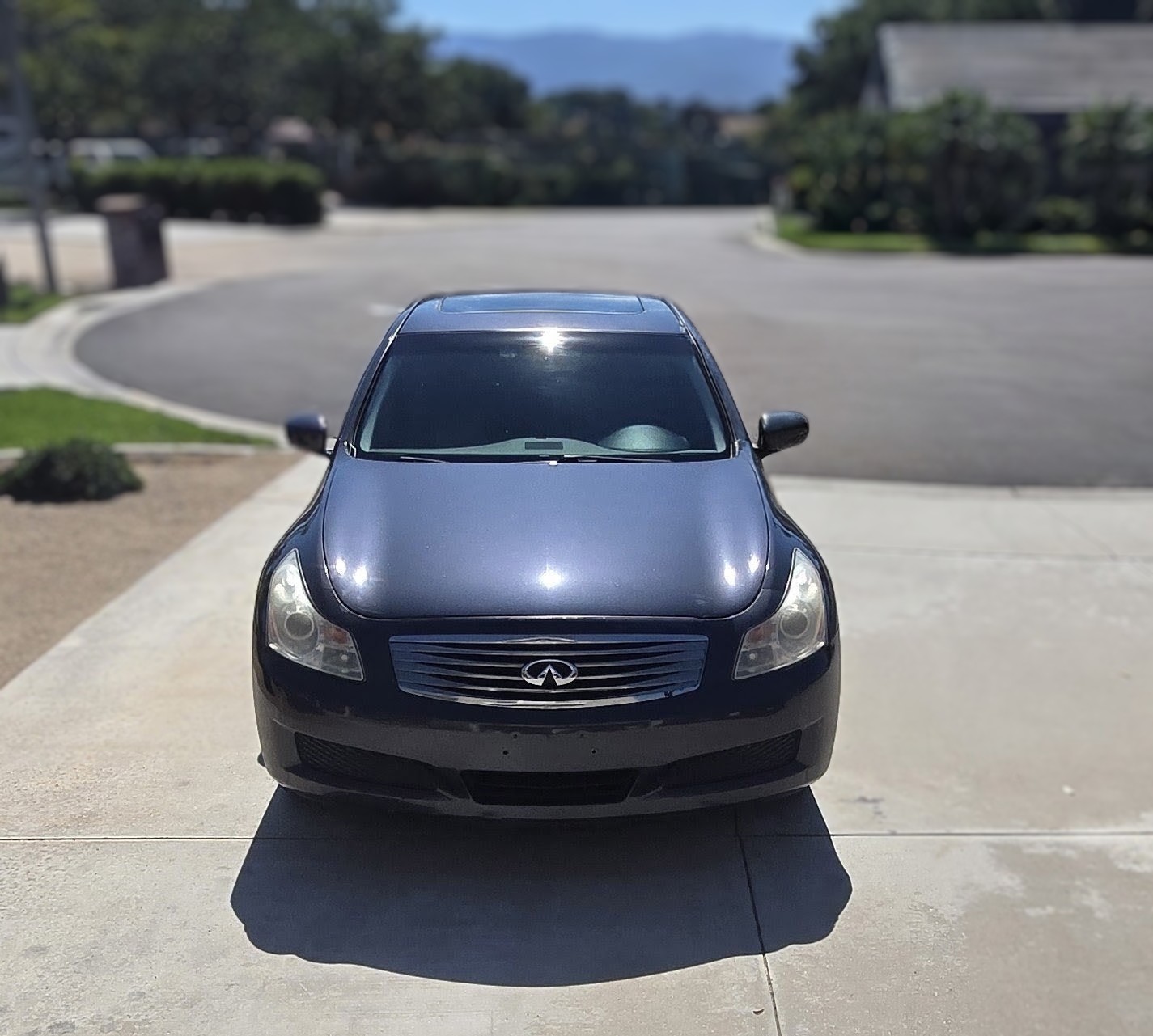 Used 2009 INFINITI G37 x Sedan w/ Premium Pkg AWD/4WD image 2