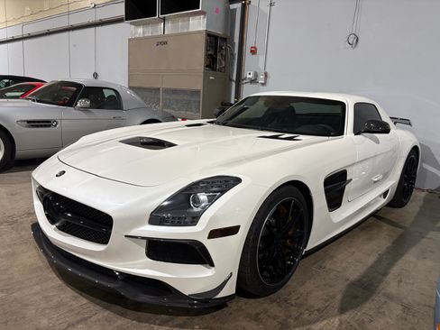 Used 2014 Mercedes-Benz SLS AMG Black Series image 1