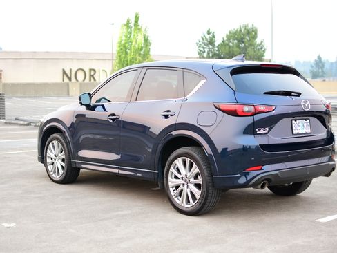 Used 2023 MAZDA CX-5 Signature AWD/4WD image 9