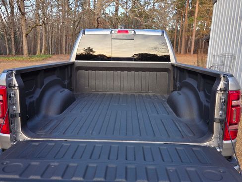 Used 2022 RAM 1500 Laramie w/ Sport Appearance Package image 10