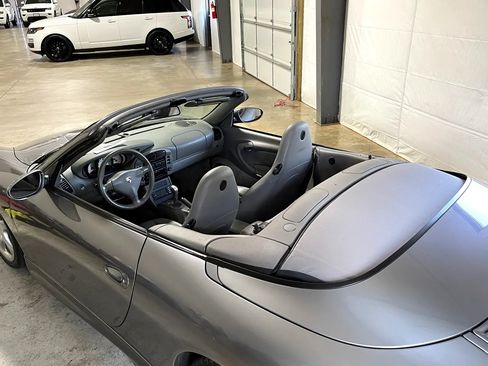 Used 2001 Porsche 911 Cabriolet image 31