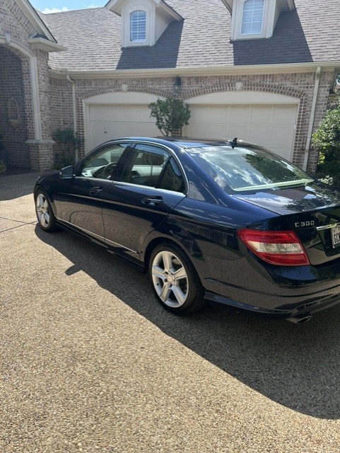 Used 2011 Mercedes-Benz C 300 Sedan image 14