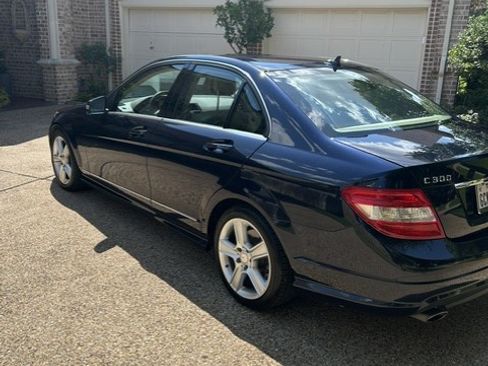 Used 2011 Mercedes-Benz C 300 Sedan image 14