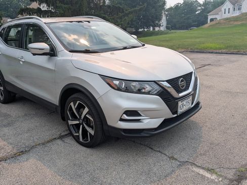 Used 2020 Nissan Rogue Sport SL AWD/4WD image 5