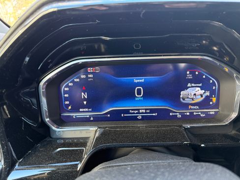 Used 2024 Chevrolet Silverado 3500 LT w/ Convenience Package image 6