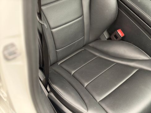 Used 2019 Mercedes-Benz C 300 Sedan image 18