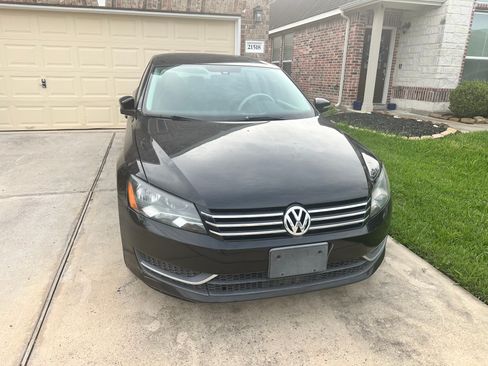 Used 2014 Volkswagen Passat 1.8T Wolfsburg Edition image 1
