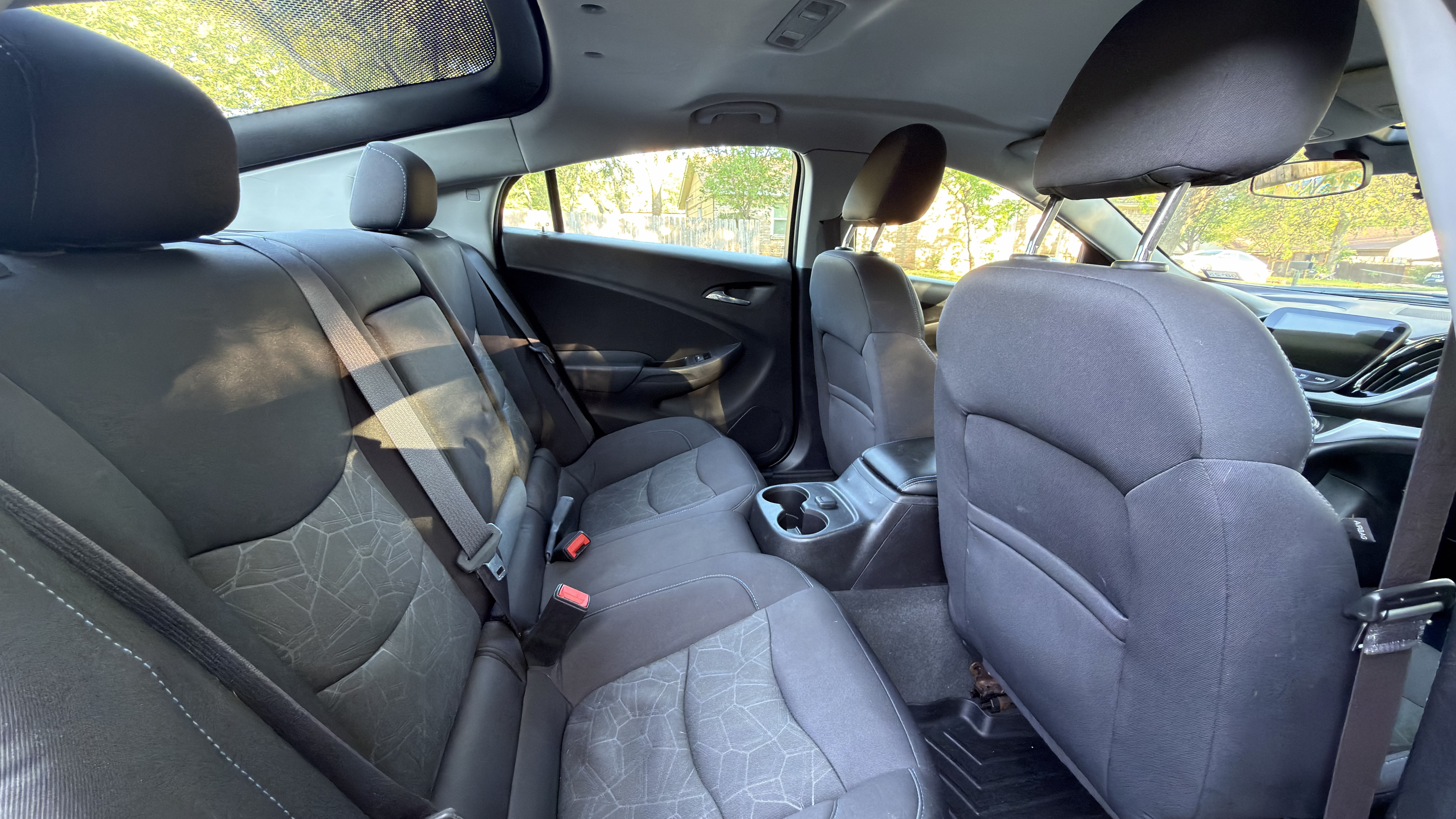 Used 2017 Chevrolet Volt LT FWD image 25