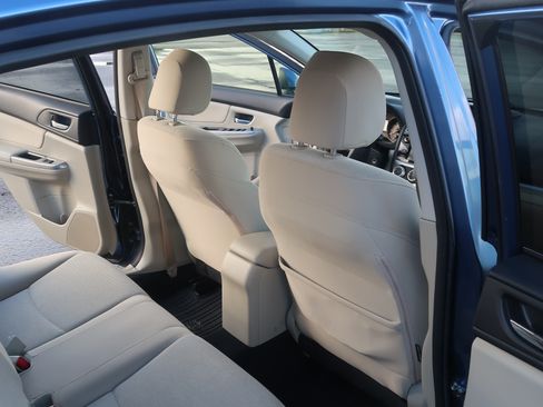 Used 2015 Subaru Crosstrek 2.0i Premium image 27